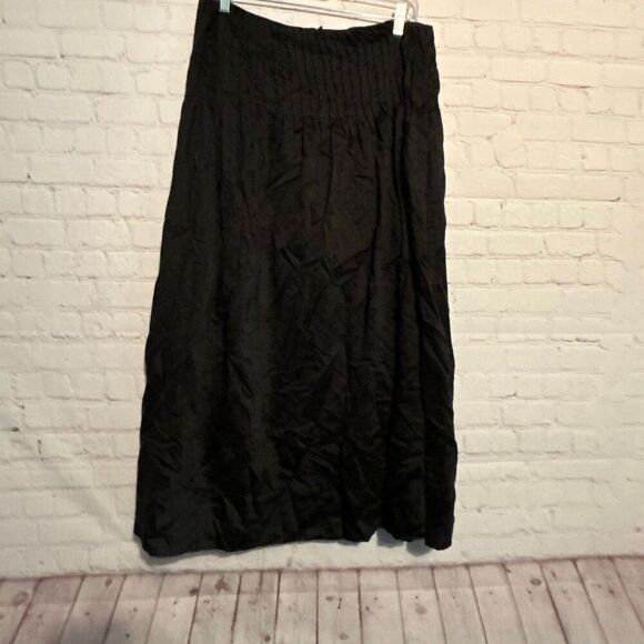 Future Collective Women’s Black Maxi Skirt Size 8 - Picture 2 of 2